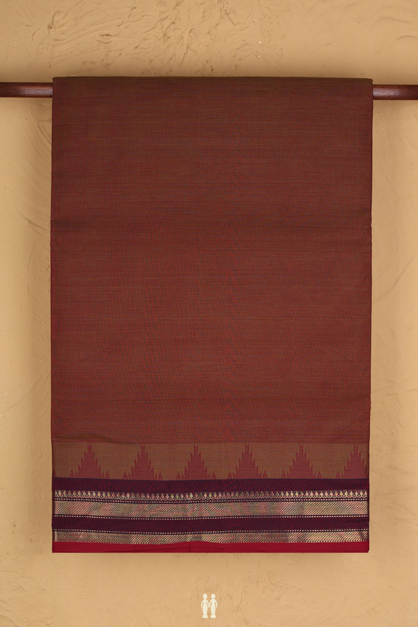 Nine Yards Cotton Saree In Dual Tone With Zari Border