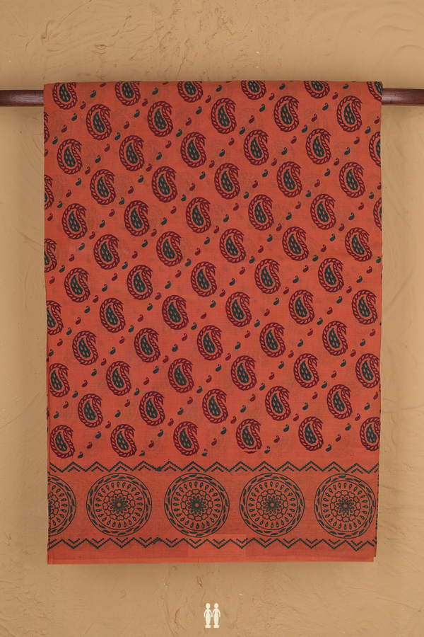 Nine Yards Sungudi Cotton Saree In Brown With Paisley Design