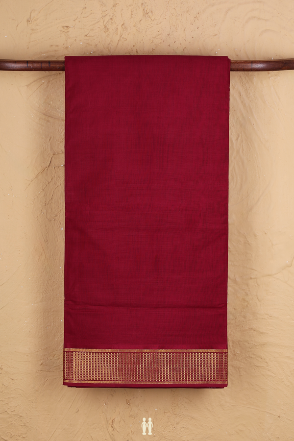 Nine Yards Cotton Saree In Plain Red With Zari Border