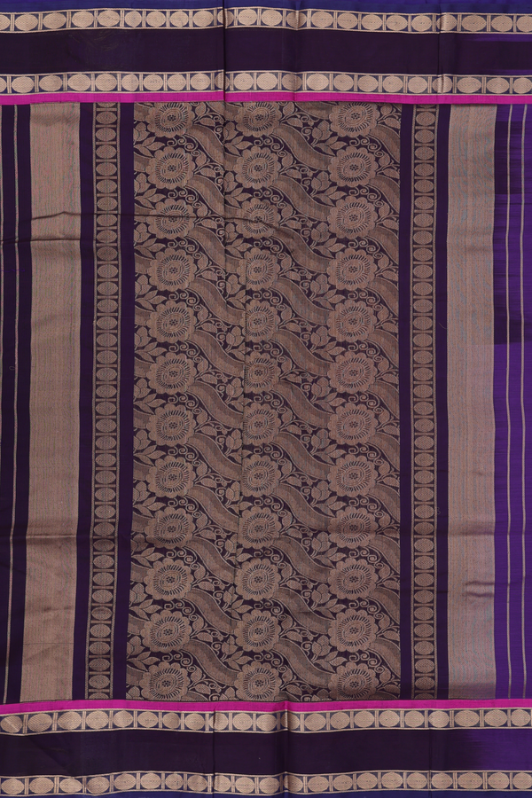 Nine Yards Silk Cotton Saree In Purple With Leaf Buttas