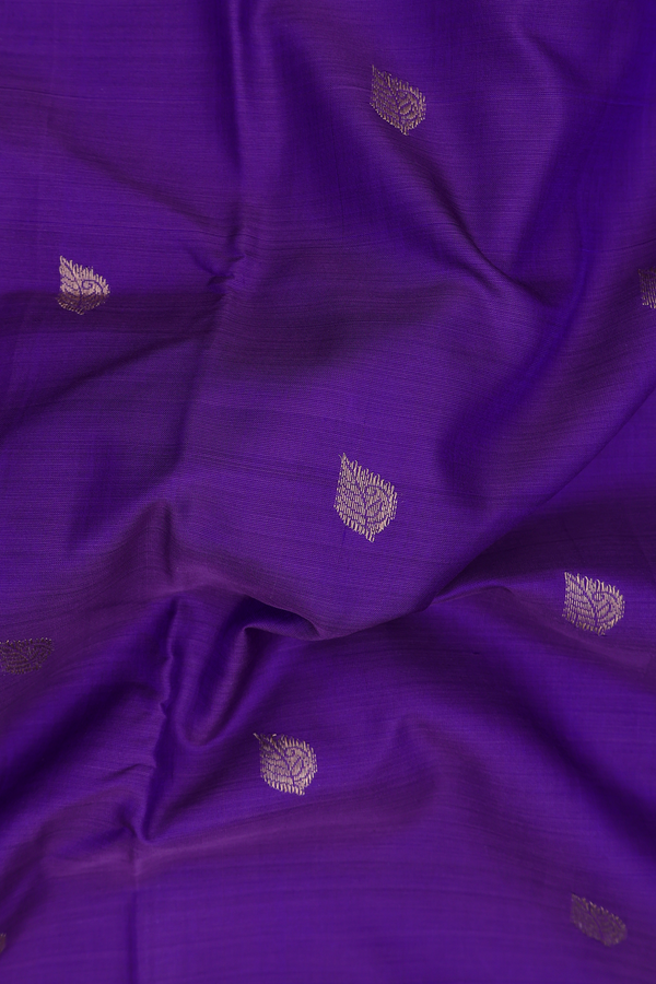 Nine Yards Silk Cotton Saree In Purple With Leaf Buttas