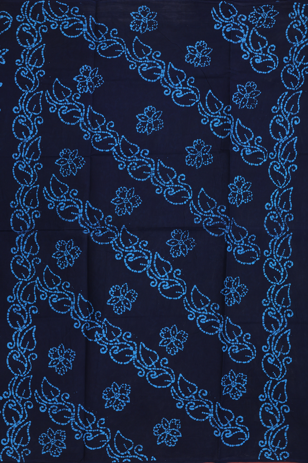 Sungudi Cotton Saree In Navy Blue With Star Buttas