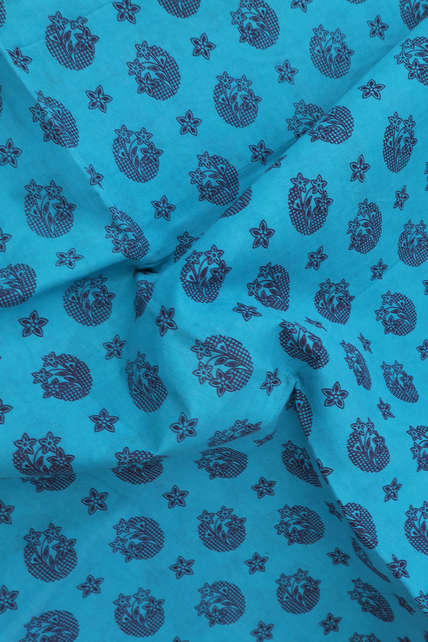 Sungudi Cotton Saree In Cerulean Blue With Floral Design