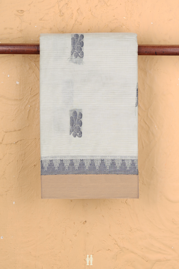 Chettinadu Cotton Saree In Grey With Threadwork Buttas