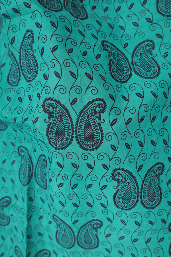 Sungudi Cotton Saree In Teal Green With Paisley Design