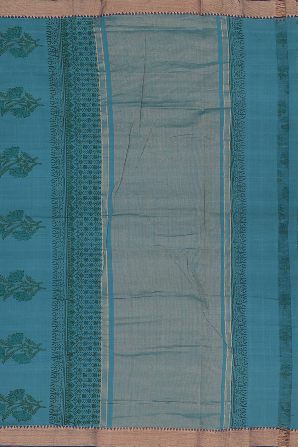 Mangalagiri Cotton Saree In Pine Green With Floral Buttas