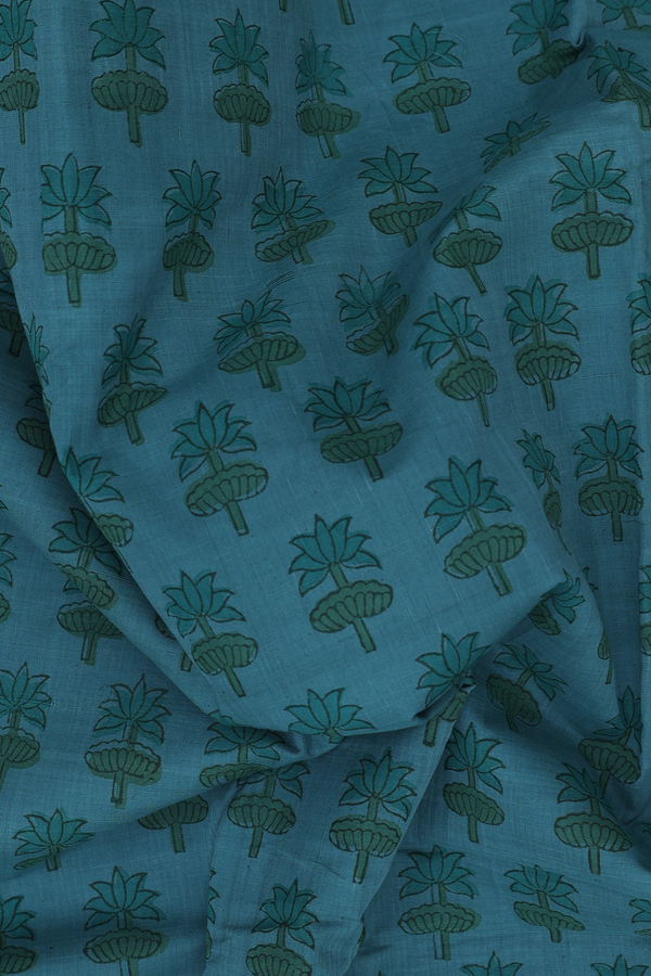 Mangalagiri Cotton Saree In Pine Green With Floral Buttas