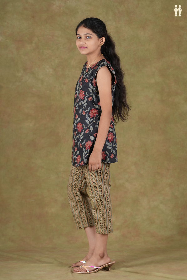Round Neck Floral Design Black Cotton Top And Bottom