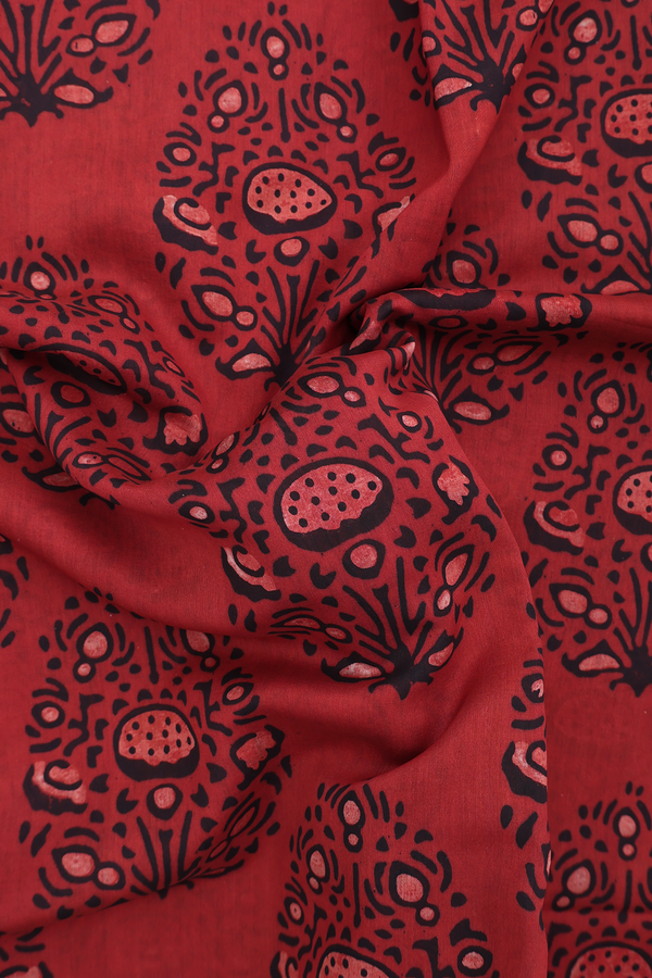 Chanderi Silk Cotton Saree In Brick Red With Printed Design