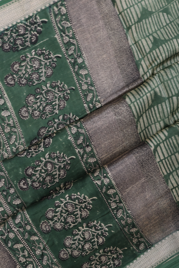 Chanderi Silk Cotton Saree In Fern Green With Floral Buttas