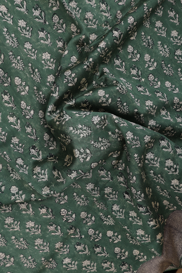 Chanderi Silk Cotton Saree In Fern Green With Floral Buttas