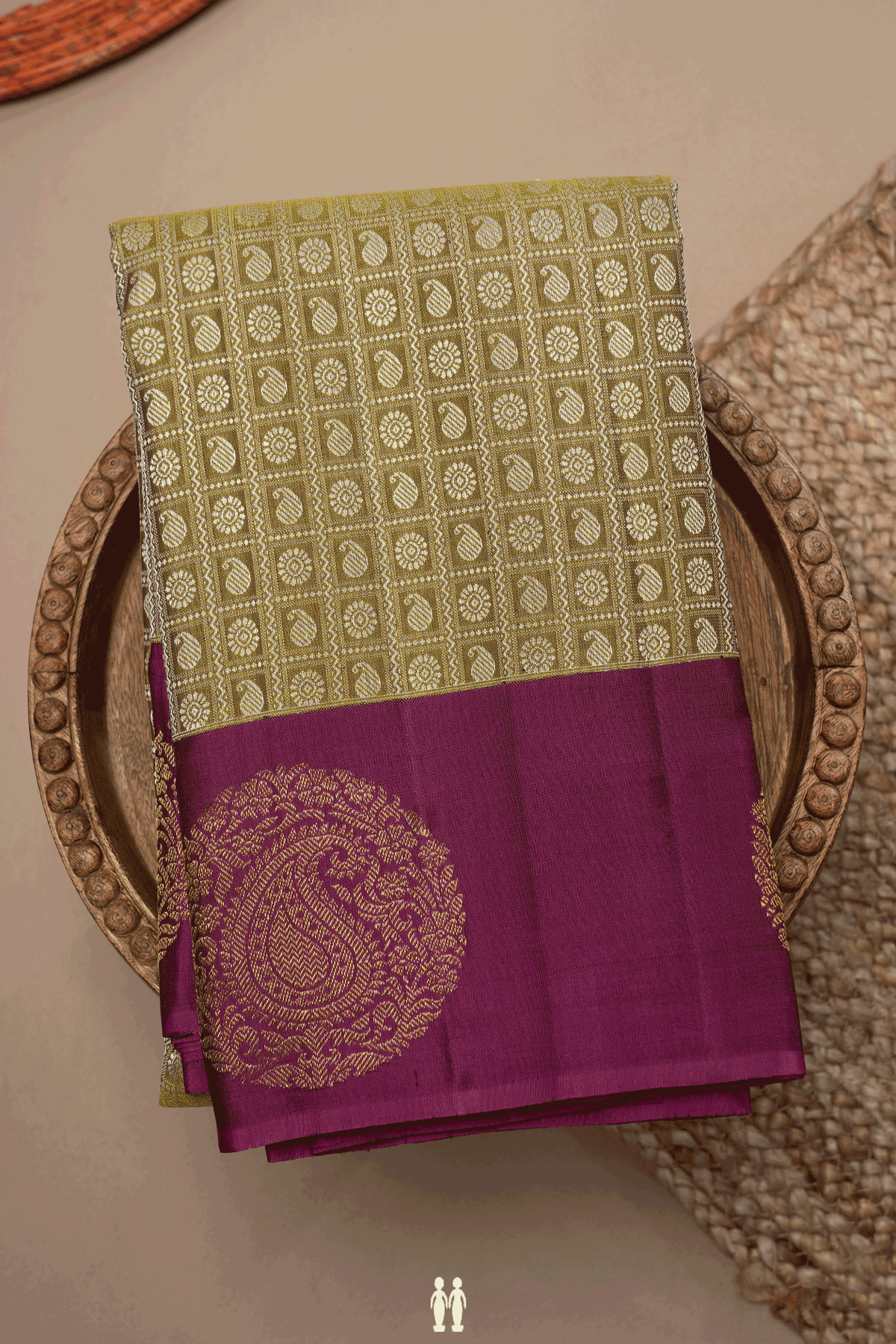Checks With Buttas Mehendi Green Kanchipuram Silk Saree