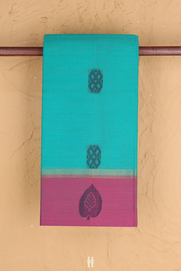 Chettinadu Cotton Saree In Green With Threadwork Buttas