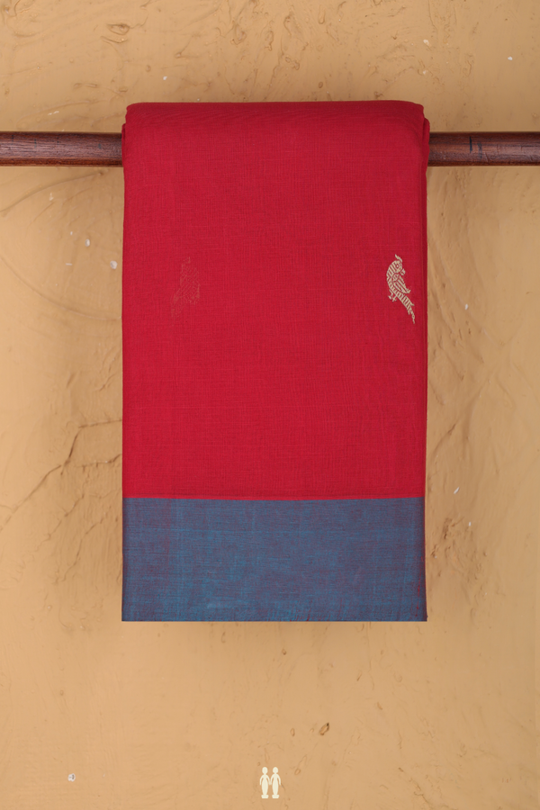 Chettinadu Cotton Saree In Scarlet Red With Parrot Buttas