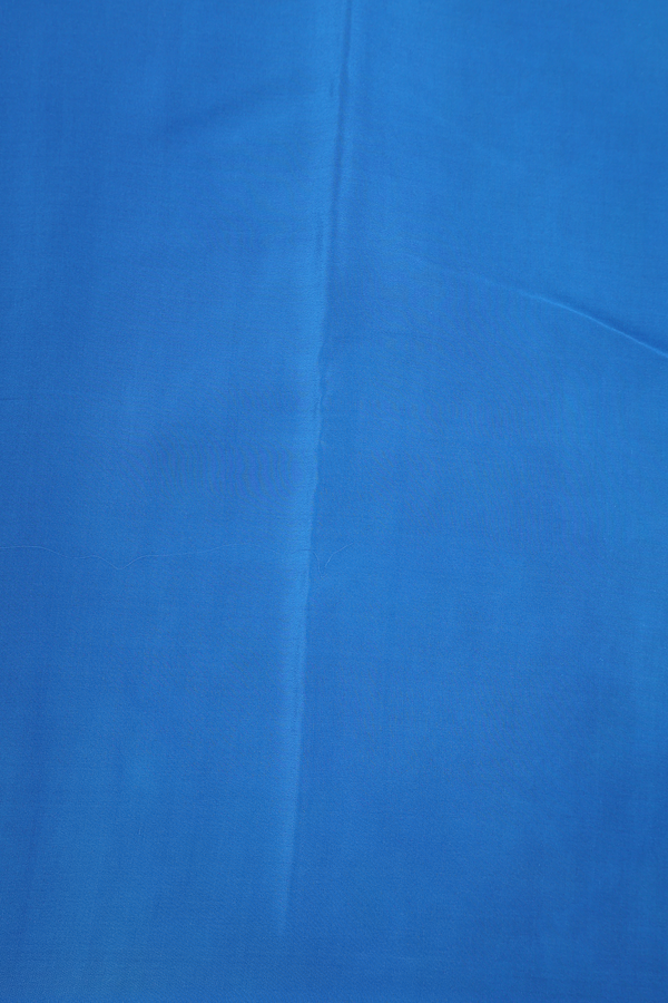 Chiffon Saree In Shades Of Blue With Leaf Design