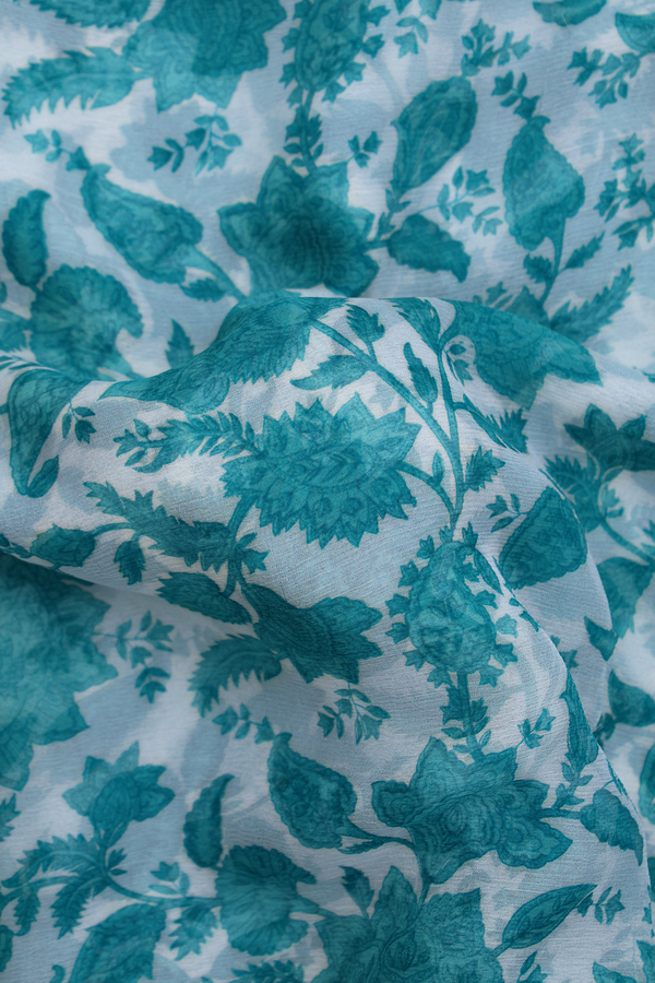 Chiffon Saree In White With Floral Design