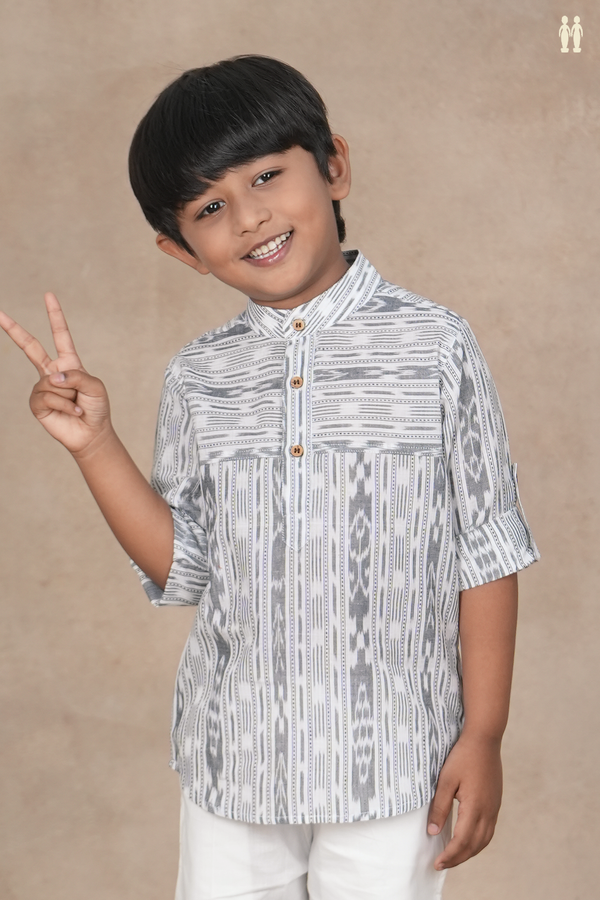 Chinese Collar Ikat Design White Cotton Short Kurta