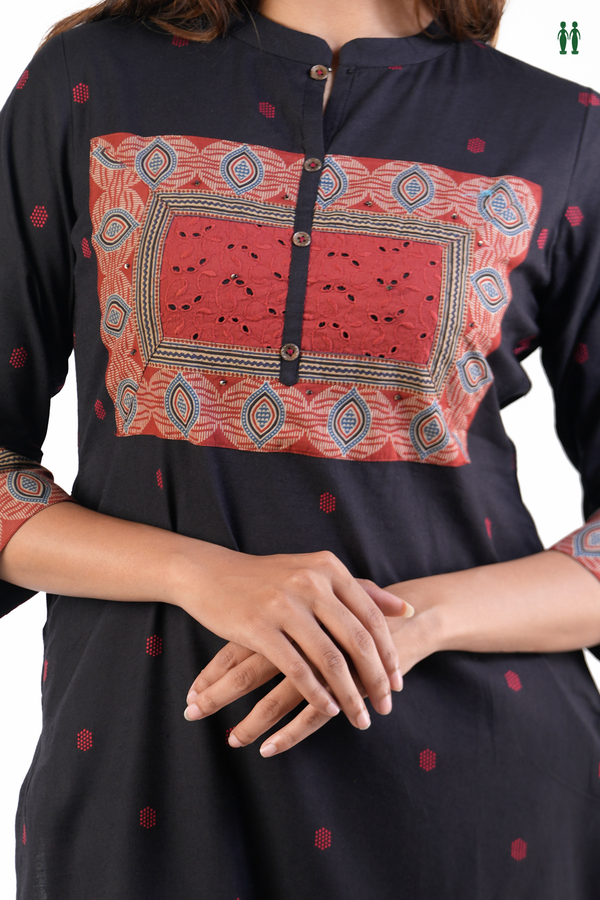 Chinese Neck Threadwork Buttas Black Cotton Long Kurta