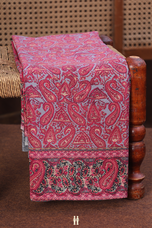 Crepe Saree In Grey With Paisley Design