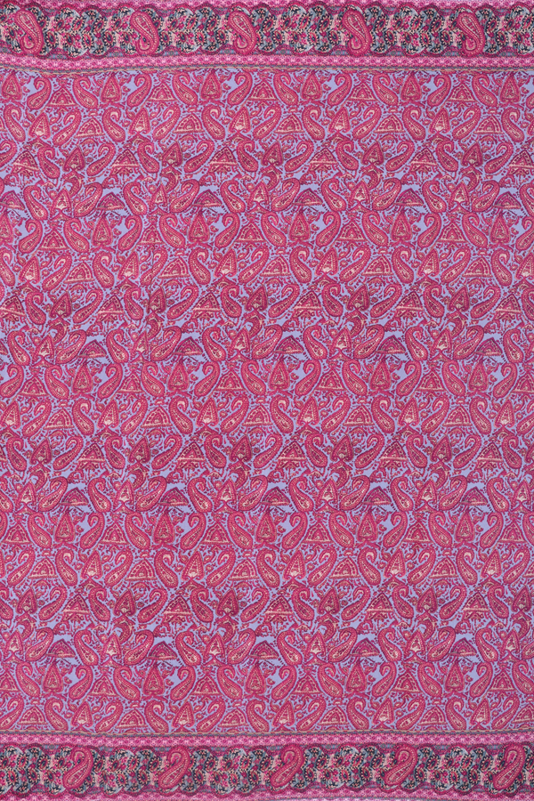 Crepe Saree In Grey With Paisley Design