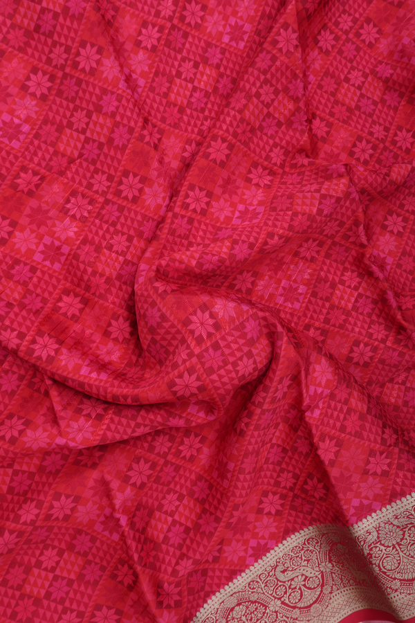 Crepe Saree In Shades Of Pink With Printed Design