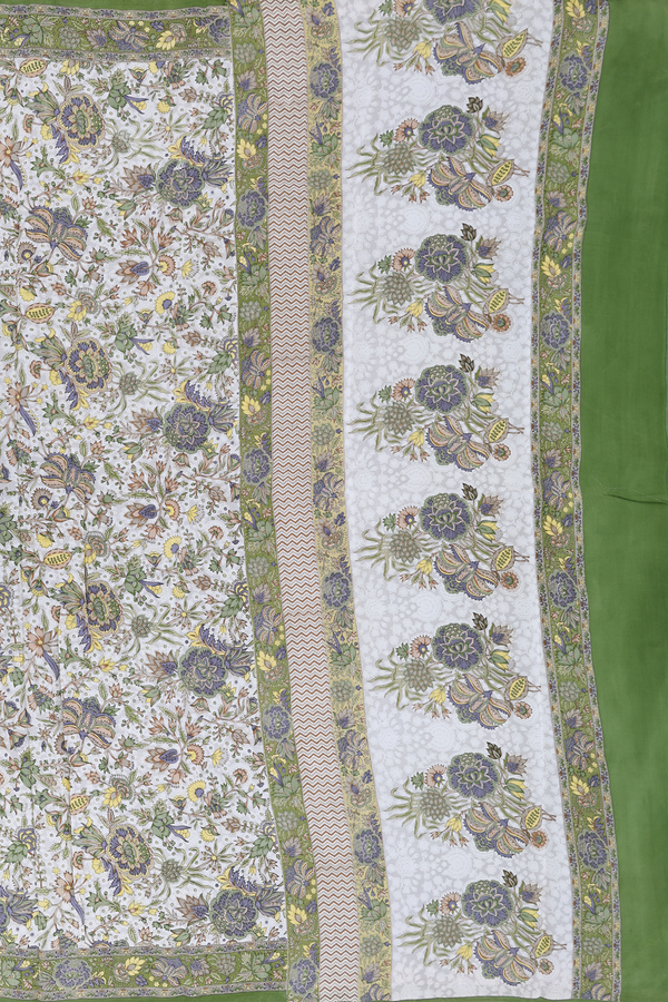 Crepe Saree In White With Floral Printed Design