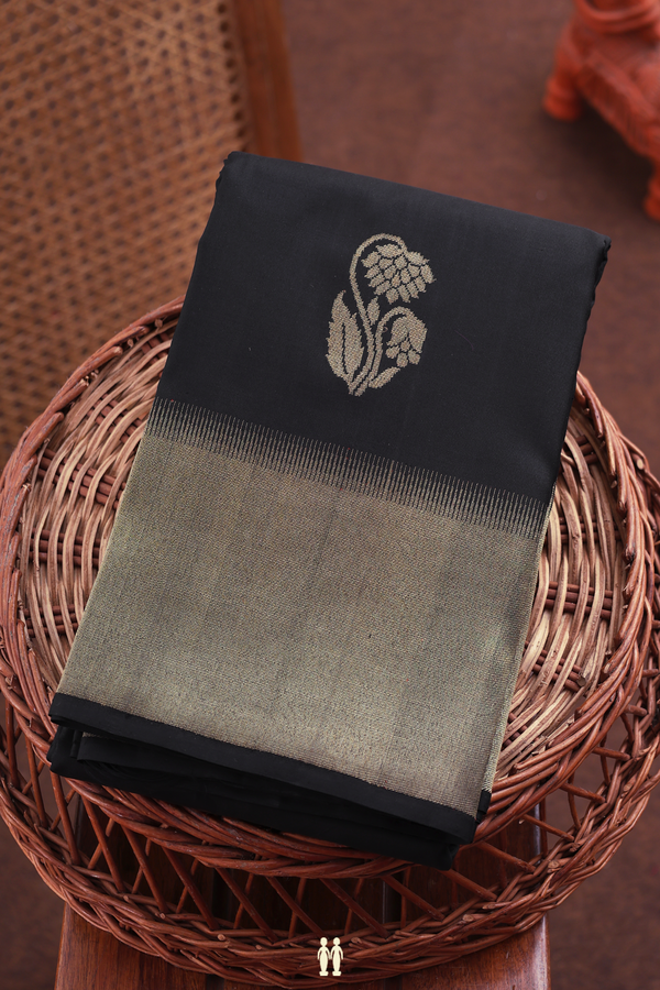 Kanchipuram Silk Saree In Black With Floral Motifs