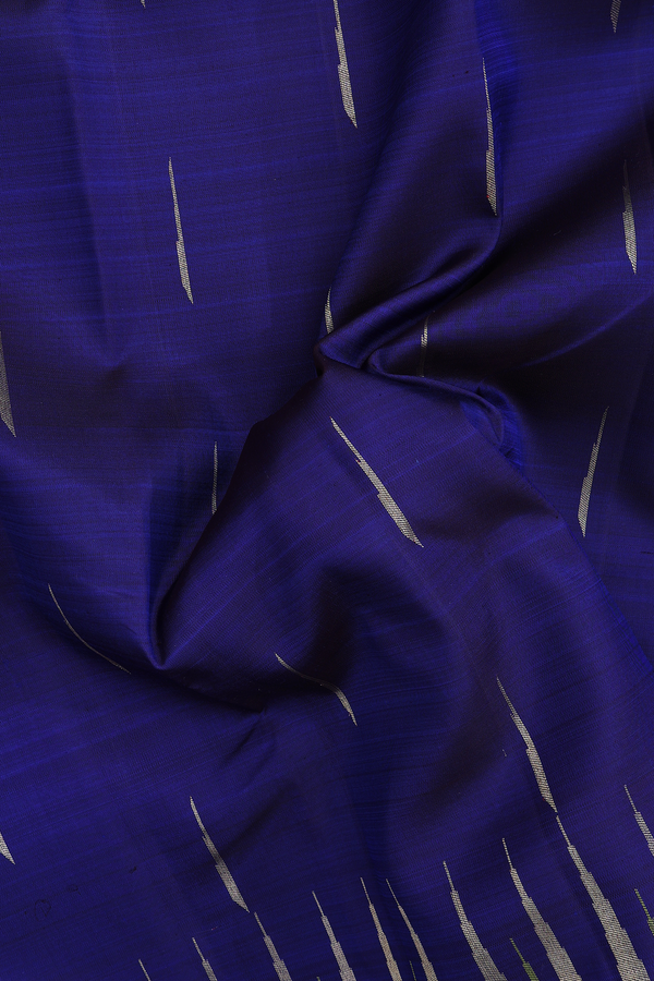 Kanchipuram Silk Saree In Royal Blue With Malli Moggu Buttas