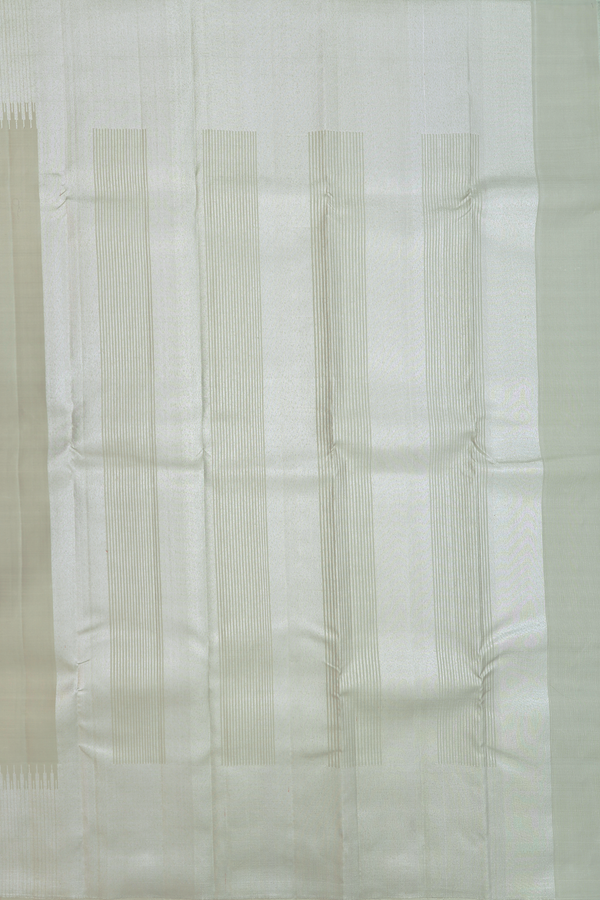 Kanchipuram Silk Saree In Green Beige With Malli Moggu Buttas