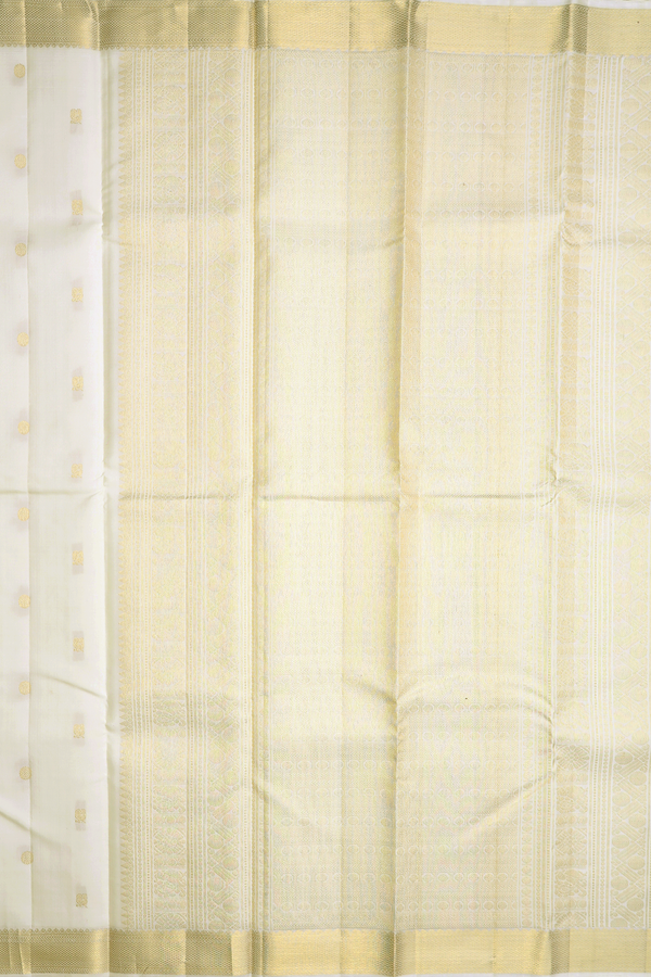 Kanchipuram Silk Saree In White With Peacock Buttas