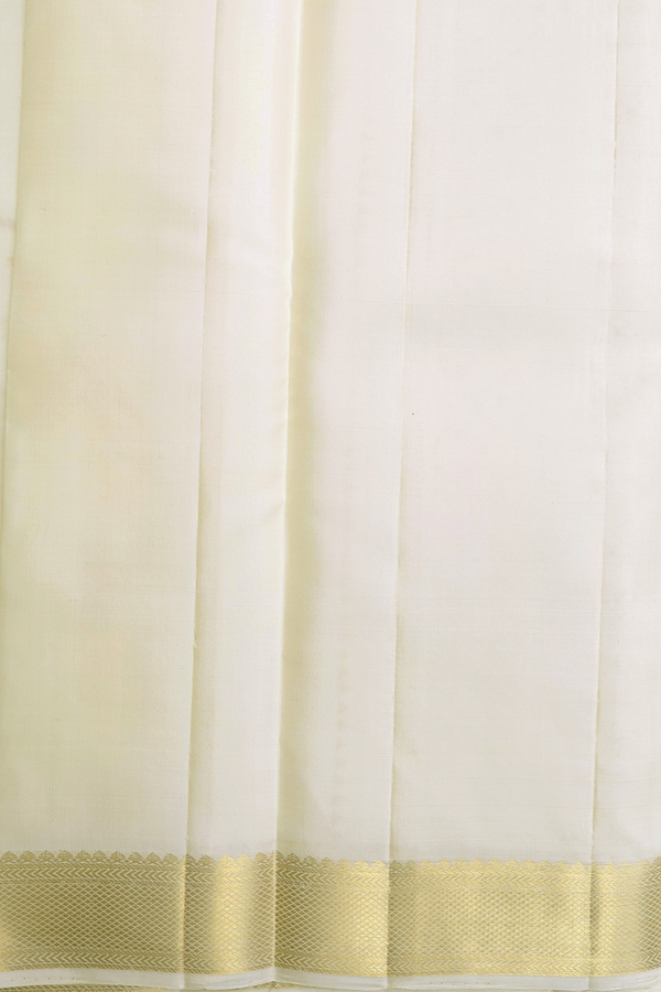 Kanchipuram Silk Saree In White With Peacock Buttas