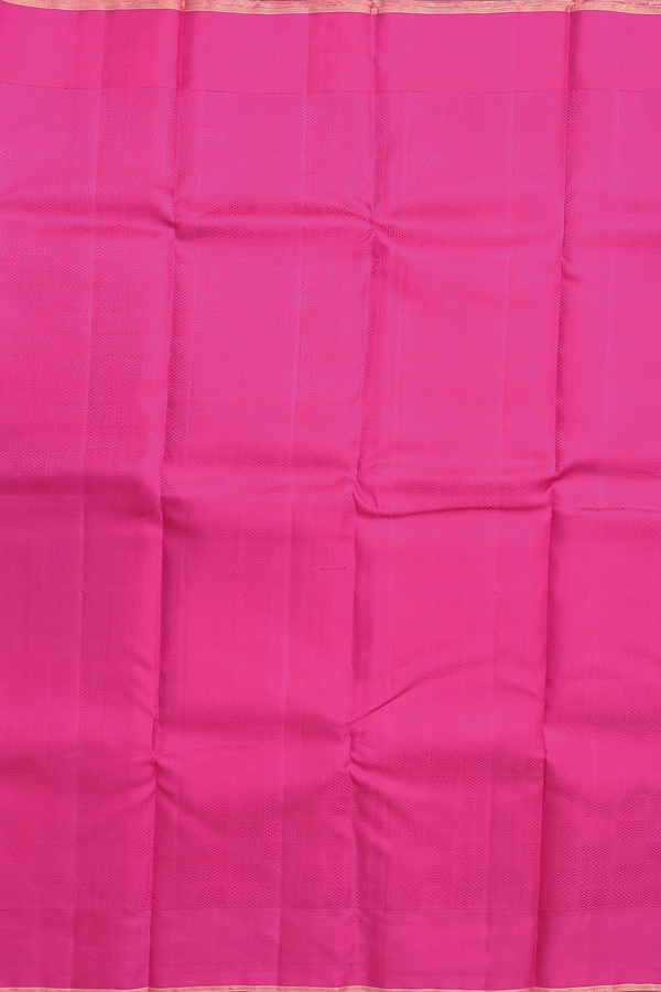 Kanchipuram Silk Saree In Magenta With Jacquard Pattern