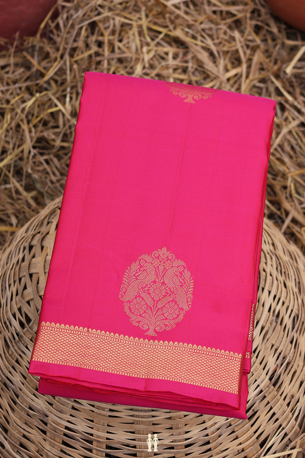Kanchipuram Silk Saree In Rani Pink With Zari Motifs