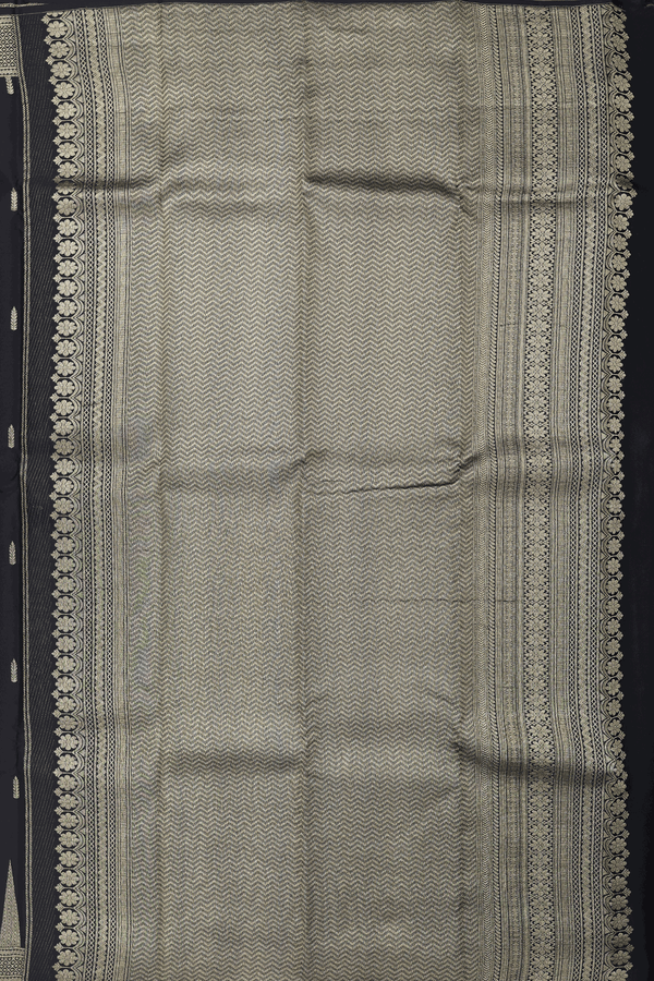 Kanchipuram Silk Saree In Black With Zari Buttas