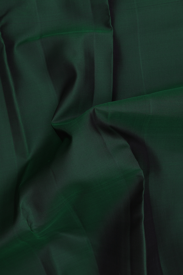 Kanchipuram Silk Saree In Forest Green With Chevron Border