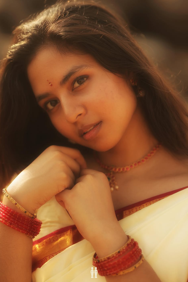 Kanchipuram Silk Saree In Off White With Yazhi Buttas