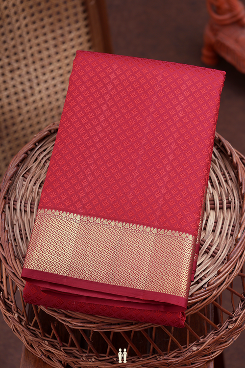 Kanchipuram Silk Saree In Red With Jacquard Pattern