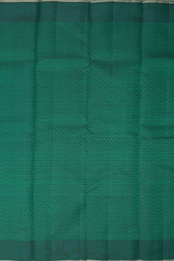 Kanchipuram Silk Saree In Dark Green With Jacquard Pattern