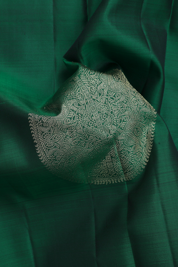 Kanchipuram Silk Saree In Forest Green With Mandala Design