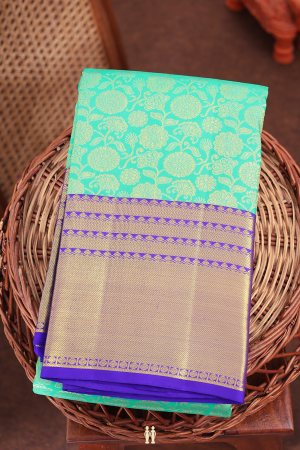 Kanchipuram Silk Saree In Green With Floral Design