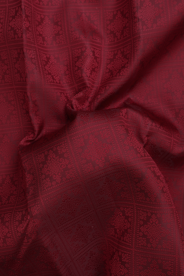 Kanchipuram Silk Saree In Red With Jacquard Pattern