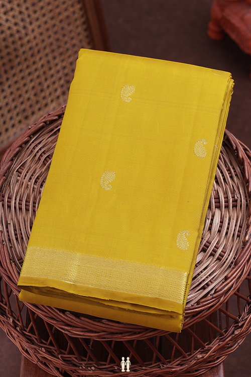Kanchipuram Silk Saree In Sunflower Yellow With Paisley Buttas