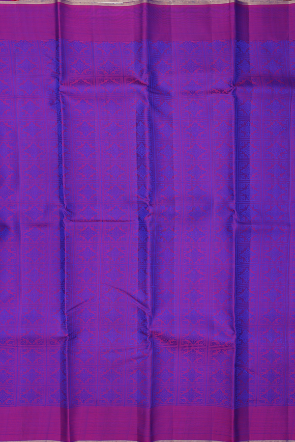 Kanchipuram Silk Saree In Dual Tone With Jacquard Pattern