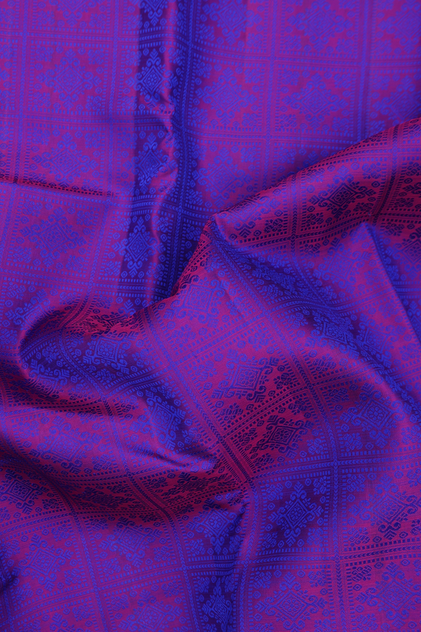 Kanchipuram Silk Saree In Dual Tone With Jacquard Pattern