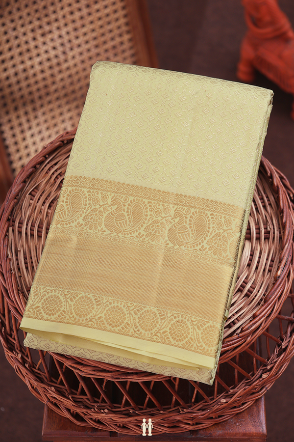 Kanchipuram Silk Saree In Yellow With Ogee Design