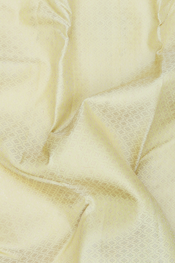 Kanchipuram Silk Saree In Yellow With Ogee Design