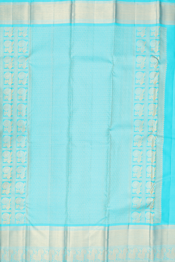 Kanchipuram Silk Saree In White With Brocade Design