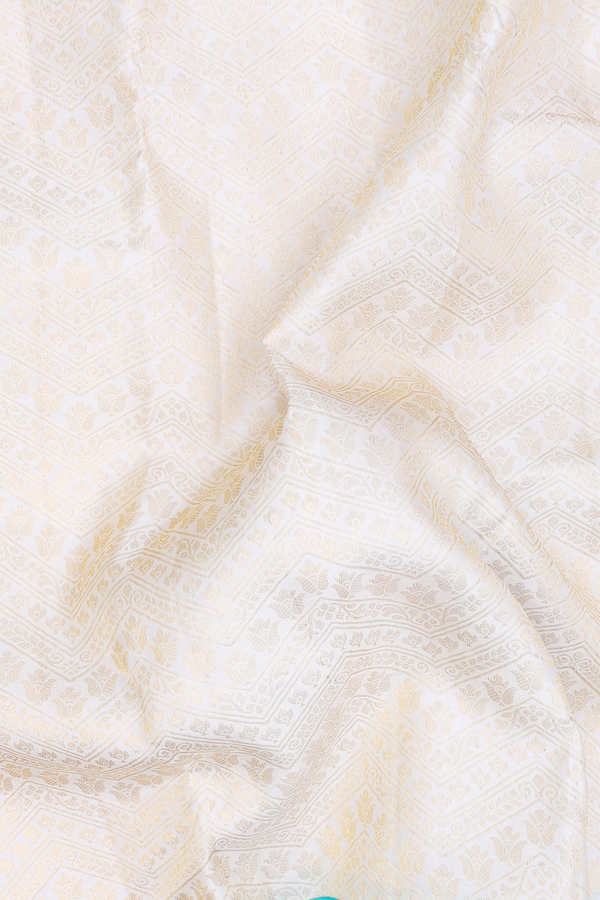 Kanchipuram Silk Saree In White With Brocade Design