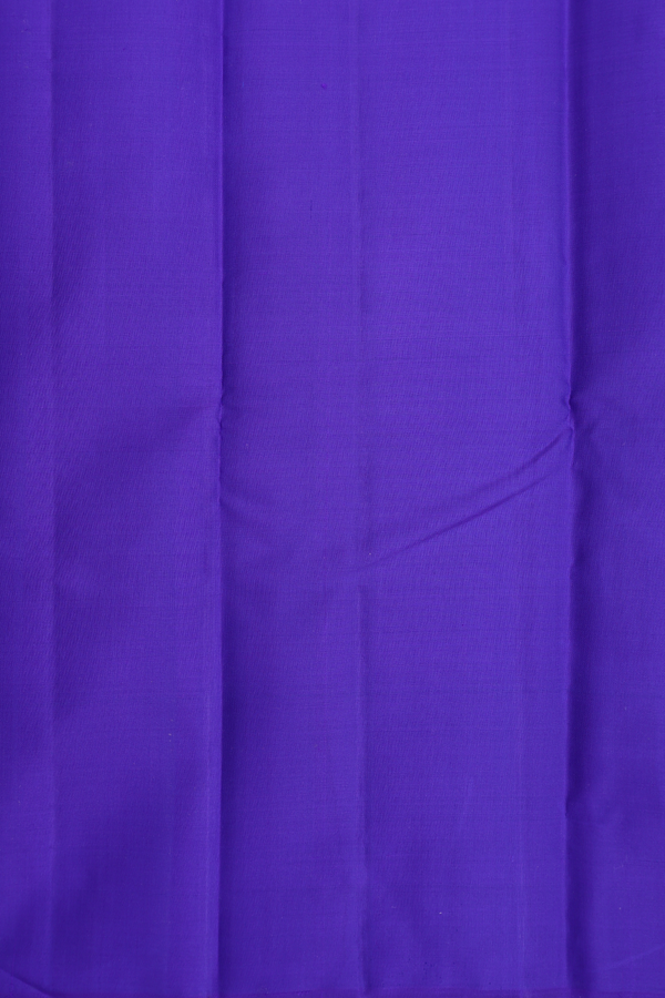 Kanchipuram Silk Saree In Royal Blue With Peacock Buttas