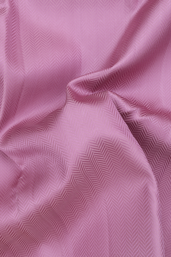 Kanchipuram Silk Saree In Dusty Pink With Chevron Design